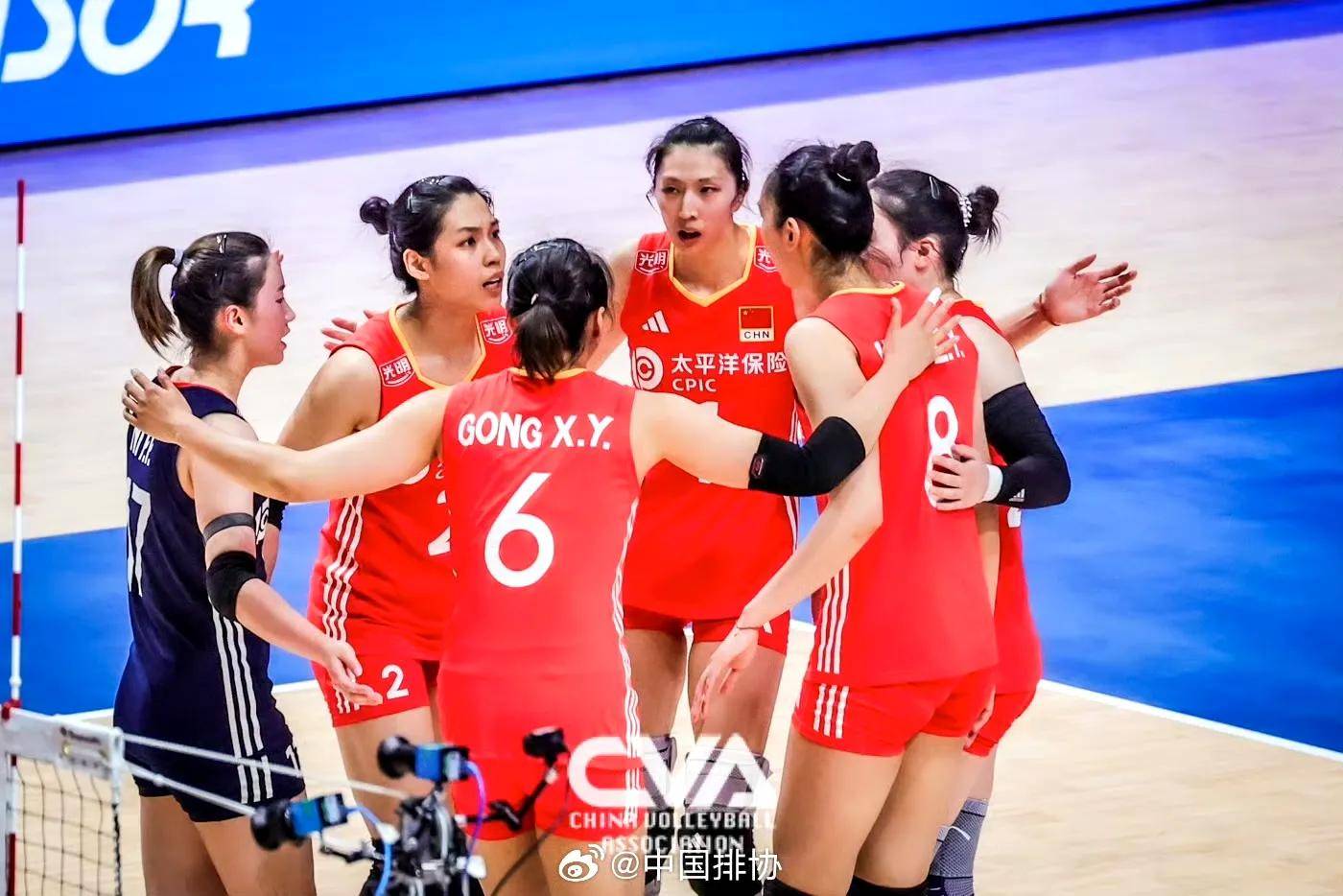 中国女排关键时刻救险，羽毛球队力保胜局拿下系列赛(中国女羽毛球冠军)