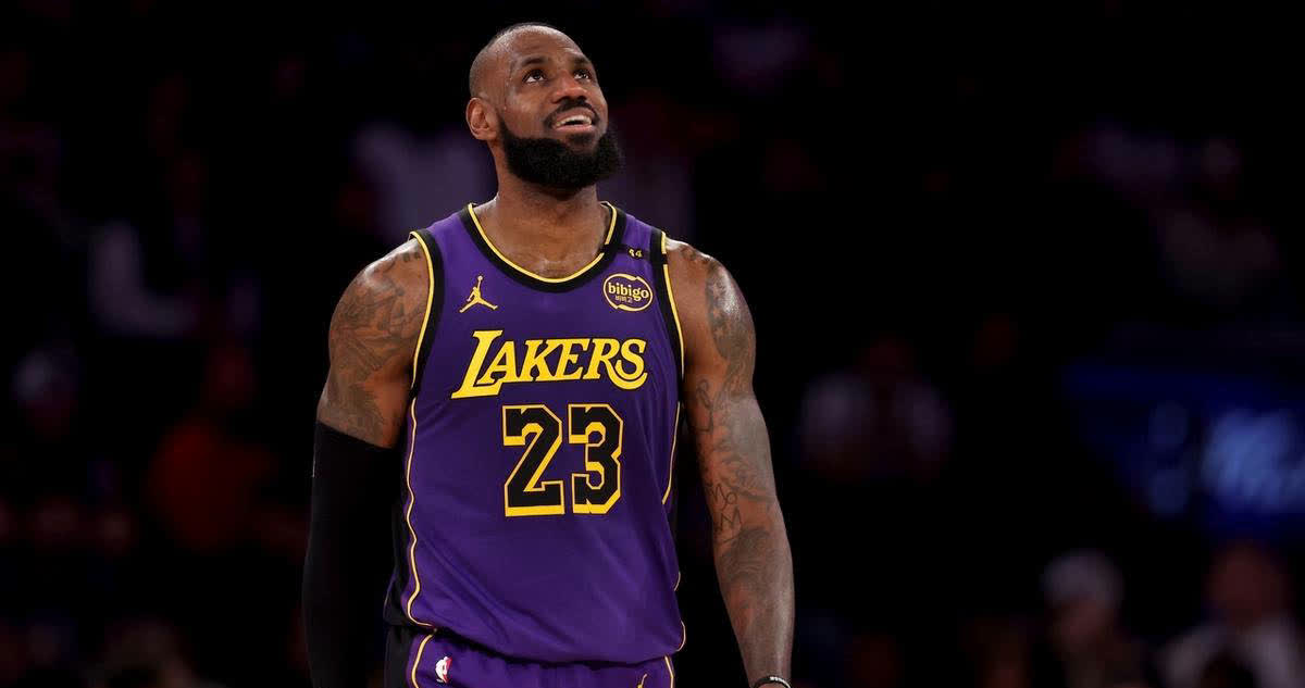 关于瑞士队前途光明！，詹姆斯新星比赛局势复杂表现突出赛场气氛高涨的信息-开云体育下载